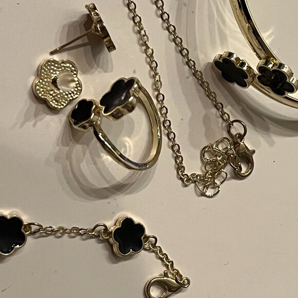 Black Clover Jewelry Set – Ring, Bangles, Necklace, Earrings &‎ Bracelet - Picture 1 of 15